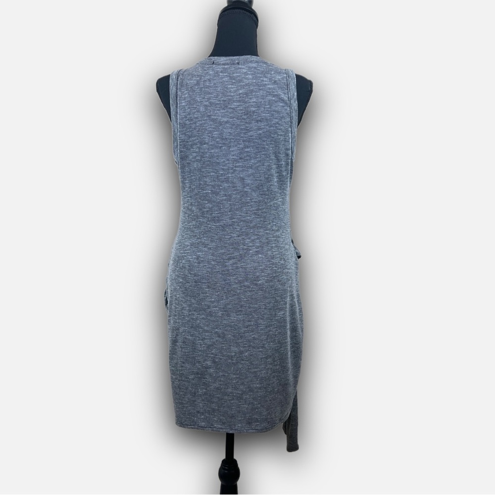 Gilli Gray Mini Faux Wrap Cotton Dress with Modern Elegance - Picture 5 of 10